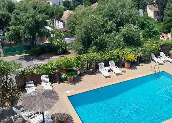 L Ensolleillade A St Aygulf * Фрежюс